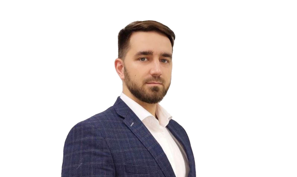 Кулюшин Денис Андреевич Коммерческий директор